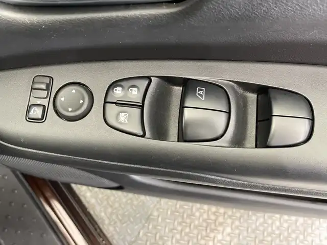 日産 セレナ e－パワー ハイウェイスター V 栃木県 2020(令2)年 5.3万km インペリアルアンバーP 純正メモリナビ/（CD/DVD/フルセグTV/Bluetooth/SD）/全方位カメラ/プロパイロット/コーナーセンサー/ビルトインETC/前方ドライブレコーダー/両側パワースライドドア/禁煙車/デジタルインナーミラー/オートライト/LEDヘッドライト/横滑り防止装置/スマートキー/プッシュスタート/ステアリングスイッチ/革巻きステアリング/ウィンカーミラー/純正16インチアルミホイール/純正フロアマット