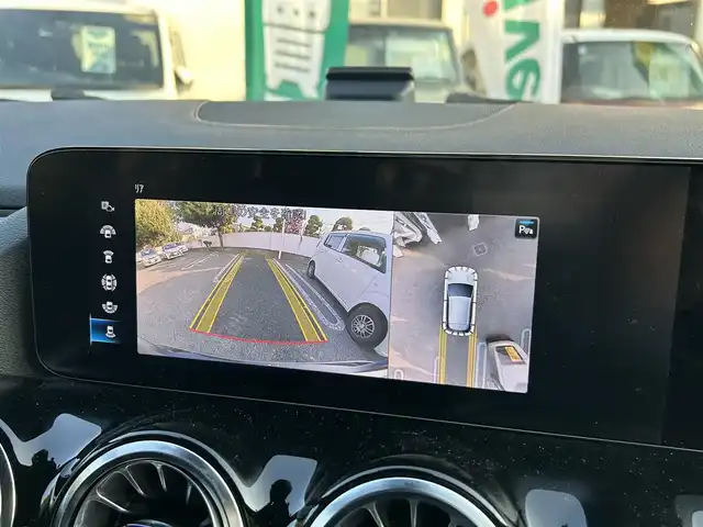 メルセデス・ベンツ Ｍ・ベンツ ＧＬＡ２００ｄ 4マチック AMGライン 東京都 2022(令4)年 0.9万km コスモスブラック 純正ユーザーエクスペリエンスナビ/・Bluetoothオーディオ/USBオーディオ/・AppleCarPlay/AndroidAuto/レーダーセーフティパッケージ/360°カメラシステム/パノラミックスライディングルーフ/マルチビームLEDヘッドランプ/パワーシート/シートヒーター（前席）/レッドステッチ入ディンプルナッパ革ステアリングホイール/取扱説明書/保証書/・ディーラー点検記録簿（R5/R6/R7）/スペアキー1本