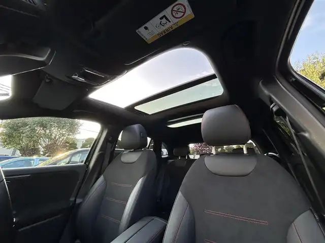 メルセデス・ベンツ Ｍ・ベンツ ＧＬＡ２００ｄ 4マチック AMGライン 東京都 2022(令4)年 0.9万km コスモスブラック 純正ユーザーエクスペリエンスナビ/・Bluetoothオーディオ/USBオーディオ/・AppleCarPlay/AndroidAuto/レーダーセーフティパッケージ/360°カメラシステム/パノラミックスライディングルーフ/マルチビームLEDヘッドランプ/パワーシート/シートヒーター（前席）/レッドステッチ入ディンプルナッパ革ステアリングホイール/取扱説明書/保証書/・ディーラー点検記録簿（R5/R6/R7）/スペアキー1本