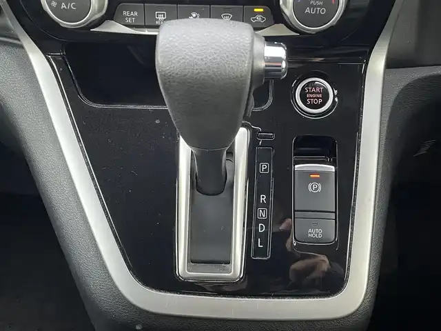 日産 セレナ ハイウェイスター プロパイロットED 島根県 2017(平29)年 3.4万km ダイヤモンドブラック 登録時走行距離　33148km/取扱説明書/純正９インチナビ（MM516D-L）/（DVD/Blu-ray/CD/AM/FM/Bluetooth/ワンセグTV）/フリップダウンモニター/バックカメラ/プロパイロット/エマージェンシーブレーキ/レーンアシスト/コーナーセンサー/プッシュスタート/スマートキー/横滑り防止装置/LEDヘッドライト/ETC/純正アルミ１６インチ