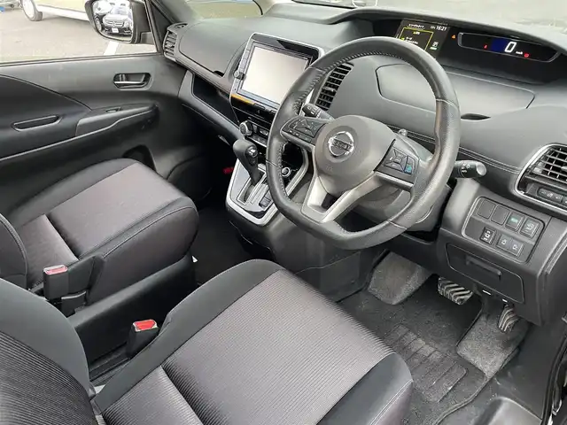 日産 セレナ ハイウェイスター プロパイロットED 島根県 2017(平29)年 3.4万km ダイヤモンドブラック 登録時走行距離　33148km/取扱説明書/純正９インチナビ（MM516D-L）/（DVD/Blu-ray/CD/AM/FM/Bluetooth/ワンセグTV）/フリップダウンモニター/バックカメラ/プロパイロット/エマージェンシーブレーキ/レーンアシスト/コーナーセンサー/プッシュスタート/スマートキー/横滑り防止装置/LEDヘッドライト/ETC/純正アルミ１６インチ