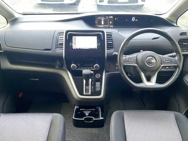 日産 セレナ ハイウェイスター プロパイロットED 京都府 2017(平29)年 6万km ダイヤモンドブラック 純正メモリナビ　フルセグ　Ｂｌｕｅｔｏｏｔｈオーディオ　ＤＶＤ再生　後席フリップダウンモニター　プロパイロット　エマージェンシーブレーキ　両側パワースライド　ＬＥＤヘッドライト　ビルトインＥＴＣ