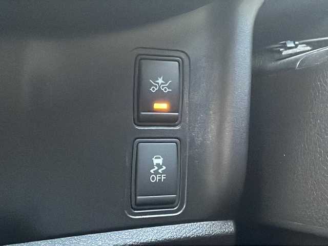 日産 セレナ ハイウェイスター プロパイロットED 京都府 2017(平29)年 6万km ダイヤモンドブラック 純正メモリナビ　フルセグ　Ｂｌｕｅｔｏｏｔｈオーディオ　ＤＶＤ再生　後席フリップダウンモニター　プロパイロット　エマージェンシーブレーキ　両側パワースライド　ＬＥＤヘッドライト　ビルトインＥＴＣ