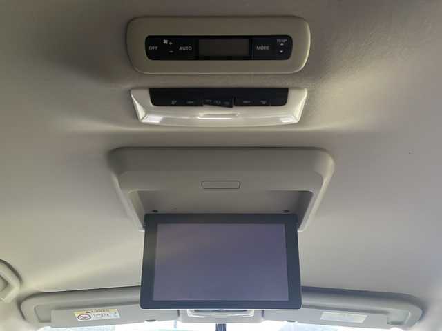 日産 セレナ ハイウェイスター プロパイロットED 京都府 2017(平29)年 6万km ダイヤモンドブラック 純正メモリナビ　フルセグ　Ｂｌｕｅｔｏｏｔｈオーディオ　ＤＶＤ再生　後席フリップダウンモニター　プロパイロット　エマージェンシーブレーキ　両側パワースライド　ＬＥＤヘッドライト　ビルトインＥＴＣ