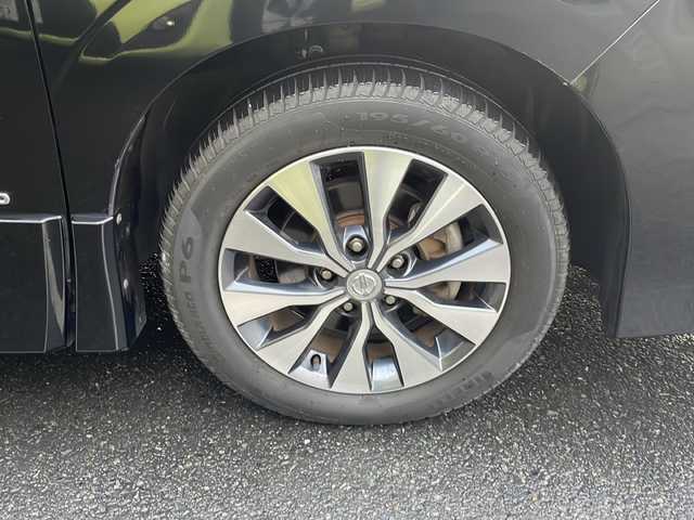 日産 セレナ ハイウェイスター プロパイロットED 京都府 2017(平29)年 6万km ダイヤモンドブラック 純正メモリナビ　フルセグ　Ｂｌｕｅｔｏｏｔｈオーディオ　ＤＶＤ再生　後席フリップダウンモニター　プロパイロット　エマージェンシーブレーキ　両側パワースライド　ＬＥＤヘッドライト　ビルトインＥＴＣ