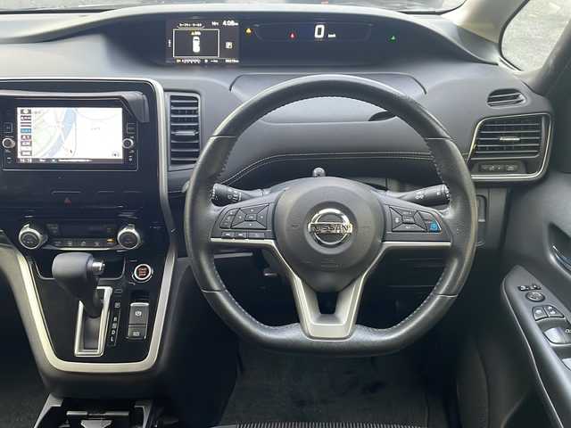 日産 セレナ ハイウェイスター プロパイロットED 京都府 2017(平29)年 6万km ダイヤモンドブラック 純正メモリナビ　フルセグ　Ｂｌｕｅｔｏｏｔｈオーディオ　ＤＶＤ再生　後席フリップダウンモニター　プロパイロット　エマージェンシーブレーキ　両側パワースライド　ＬＥＤヘッドライト　ビルトインＥＴＣ