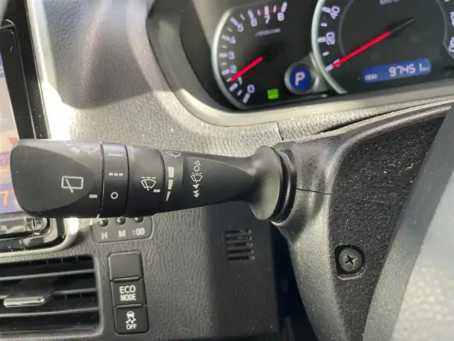 トヨタ ノア Si 岡山県 2014(平26)年 9.8万km ホワイトパールクリスタルシャイン 登録時走行距離97451km/フリップダウン後席モニター/純正SDナビ/(AM/FM/TV/DISC/BT)/アイドリングストップ/MTモード付AT/バックカメラ/ビルトインETC/ドライブレコーダー/両側パワースライドドア/プッシュスタート/スマートキー/純正16インチアルミホイール/キセノンヘッドライト/8人乗り