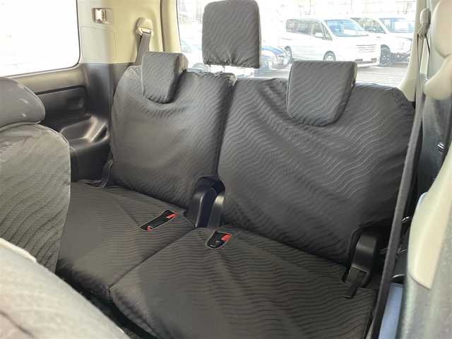 トヨタ ノア Si 岡山県 2014(平26)年 9.8万km ホワイトパールクリスタルシャイン 登録時走行距離97451km/フリップダウン後席モニター/純正SDナビ/(AM/FM/TV/DISC/BT)/アイドリングストップ/MTモード付AT/バックカメラ/ビルトインETC/ドライブレコーダー/両側パワースライドドア/プッシュスタート/スマートキー/純正16インチアルミホイール/キセノンヘッドライト/8人乗り