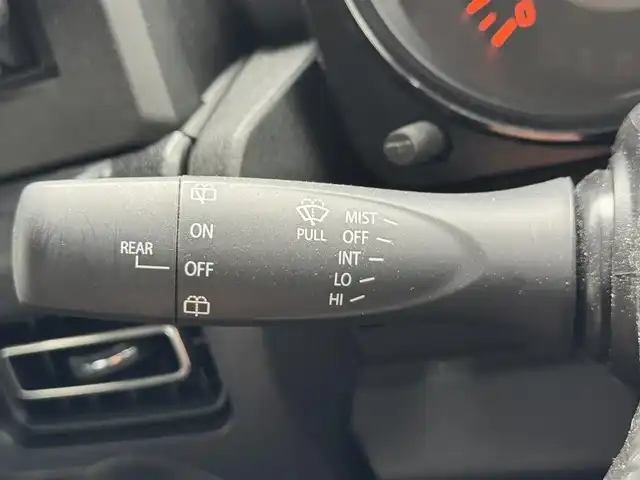 スズキ ジムニー XC 滋賀県 2023(令5)年 2.1万km シルキーシルバーメタリック Ａｌｐｉｎｅ１１インチディスプレイオーディオ/（AppleCarPlay/AndroidAuto/HDMI/USB)/バックカメラ/前席シートヒーター/クルーズコントロール/ＬＥＤライト/純正ゴムフロアマット/純正アルミホイール/スマートキー/プッシュスタート