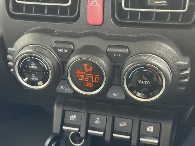 スズキ ジムニー XC 滋賀県 2023(令5)年 2.1万km シルキーシルバーメタリック Ａｌｐｉｎｅ１１インチディスプレイオーディオ/（AppleCarPlay/AndroidAuto/HDMI/USB)/バックカメラ/前席シートヒーター/クルーズコントロール/ＬＥＤライト/純正ゴムフロアマット/純正アルミホイール/スマートキー/プッシュスタート