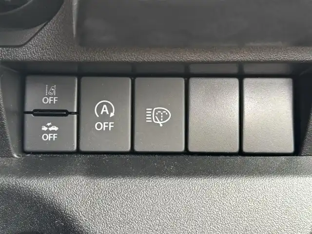 スズキ ジムニー XC 滋賀県 2023(令5)年 2.1万km シルキーシルバーメタリック Ａｌｐｉｎｅ１１インチディスプレイオーディオ/（AppleCarPlay/AndroidAuto/HDMI/USB)/バックカメラ/前席シートヒーター/クルーズコントロール/ＬＥＤライト/純正ゴムフロアマット/純正アルミホイール/スマートキー/プッシュスタート