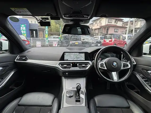 ＢＭＷ ＢＭＷ ３１８ｉ Mスポーツ 熊本県 2021(令3)年 4.3万km アルピンホワイトⅢ 純正ナビ/【フルセグTV/Bluetooth/AM/FM】/バックカメラ/衝突軽減システム/アクティブクルーズコントロール/ブラインドスポットモニター/インテリジェントセーフティ/コーナーセンサー/パワーシート（D/N)/パドルシフト/純正18インチアルミホイール/オートLEDヘッドライト/ドライブレコーダー/ETC/純正フロアマット