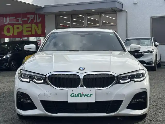 ＢＭＷ ＢＭＷ ３１８ｉ Mスポーツ 熊本県 2021(令3)年 4.3万km アルピンホワイトⅢ 純正ナビ/【フルセグTV/Bluetooth/AM/FM】/バックカメラ/衝突軽減システム/アクティブクルーズコントロール/ブラインドスポットモニター/インテリジェントセーフティ/コーナーセンサー/パワーシート（D/N)/パドルシフト/純正18インチアルミホイール/オートLEDヘッドライト/ドライブレコーダー/ETC/純正フロアマット