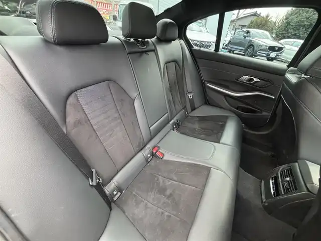 ＢＭＷ ＢＭＷ ３１８ｉ Mスポーツ 熊本県 2021(令3)年 4.3万km アルピンホワイトⅢ 純正ナビ/【フルセグTV/Bluetooth/AM/FM】/バックカメラ/衝突軽減システム/アクティブクルーズコントロール/ブラインドスポットモニター/インテリジェントセーフティ/コーナーセンサー/パワーシート（D/N)/パドルシフト/純正18インチアルミホイール/オートLEDヘッドライト/ドライブレコーダー/ETC/純正フロアマット