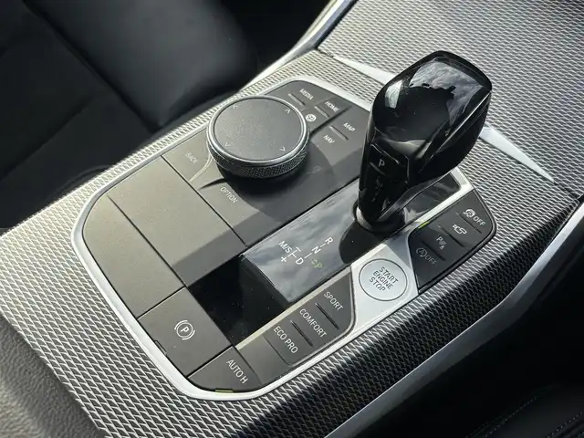 ＢＭＷ ＢＭＷ ３１８ｉ Mスポーツ 熊本県 2021(令3)年 4.3万km アルピンホワイトⅢ 純正ナビ/【フルセグTV/Bluetooth/AM/FM】/バックカメラ/衝突軽減システム/アクティブクルーズコントロール/ブラインドスポットモニター/インテリジェントセーフティ/コーナーセンサー/パワーシート（D/N)/パドルシフト/純正18インチアルミホイール/オートLEDヘッドライト/ドライブレコーダー/ETC/純正フロアマット