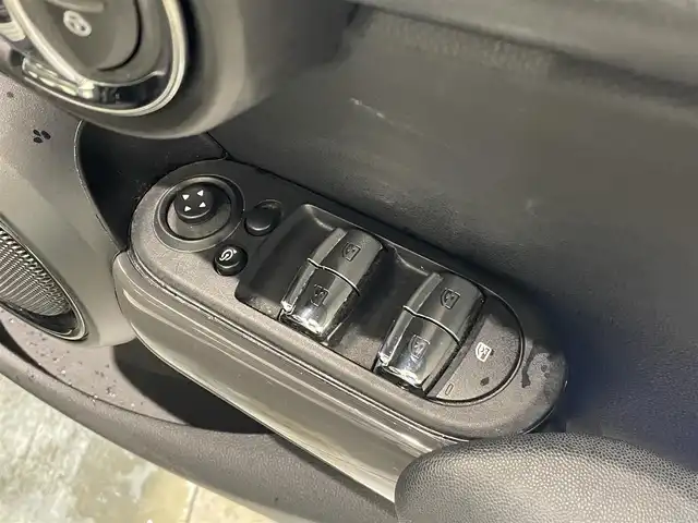 ＭＩＮＩ ミニ ワン 熊本県 2021(令3)年 2.9万km ペッパー・ホワイト ・ワンオーナー/・スマートキー/・プッシュスタート/・インテリジェントセーフティ/・PDC自動起動/・パーキングアシスト/・純正HDDナビ/　【Bluetooth・USB・MSV】/・バックカメラ/・LEDヘッドライト/・LEDフォグライト/・UKテール/・保証書/取説