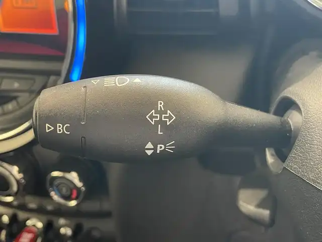 ＭＩＮＩ ミニ ワン 熊本県 2021(令3)年 2.9万km ペッパー・ホワイト ・ワンオーナー/・スマートキー/・プッシュスタート/・インテリジェントセーフティ/・PDC自動起動/・パーキングアシスト/・純正HDDナビ/　【Bluetooth・USB・MSV】/・バックカメラ/・LEDヘッドライト/・LEDフォグライト/・UKテール/・保証書/取説