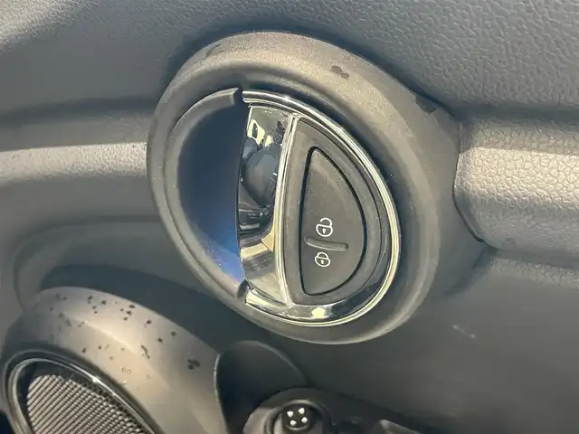ＭＩＮＩ ミニ ワン 熊本県 2021(令3)年 2.9万km ペッパー・ホワイト ・ワンオーナー/・スマートキー/・プッシュスタート/・インテリジェントセーフティ/・PDC自動起動/・パーキングアシスト/・純正HDDナビ/　【Bluetooth・USB・MSV】/・バックカメラ/・LEDヘッドライト/・LEDフォグライト/・UKテール/・保証書/取説