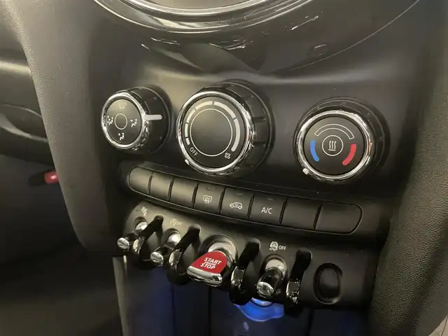 ＭＩＮＩ ミニ ワン 熊本県 2021(令3)年 2.9万km ペッパー・ホワイト ・ワンオーナー/・スマートキー/・プッシュスタート/・インテリジェントセーフティ/・PDC自動起動/・パーキングアシスト/・純正HDDナビ/　【Bluetooth・USB・MSV】/・バックカメラ/・LEDヘッドライト/・LEDフォグライト/・UKテール/・保証書/取説