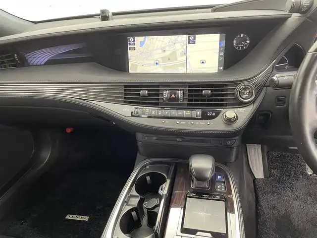 レクサス ＬＳ 500 Iパッケージ 千葉県 2019(令1)年 7.5万km ソニックシルバー 純正ナビ/・Bluetooth/CD/DVD/Miracast/・アラウンドビューカメラ/・フルセグTV/レーダークルーズコントロール/・衝突被害軽減ブレーキ/・レーンキープ/・ソナーセンサー/スマートキー