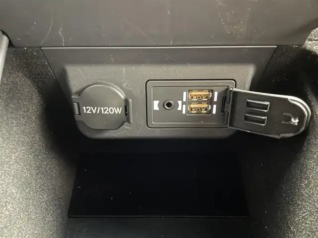 レクサス ＬＳ 500 Iパッケージ 千葉県 2019(令1)年 7.5万km ソニックシルバー 純正ナビ/・Bluetooth/CD/DVD/Miracast/・アラウンドビューカメラ/・フルセグTV/レーダークルーズコントロール/・衝突被害軽減ブレーキ/・レーンキープ/・ソナーセンサー/スマートキー