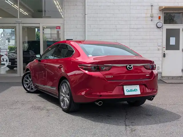 マツダ マツダ３セダン 20S Lパッケージ 埼玉県 2019(令1)年 1.1万km ソウルレッドクリスタルM ワンオーナー/純正ディスプレイオーディオ/追従機能つきクルーズコントロール/フルセグTV/Bluetoothオーディオ/CD/DVD再生/バックカメラ/ETC/ステアリングヒーター/シートヒーター（運転席/助手席）/プッシュスタート/LEDヘッドライト/スマートキー×2