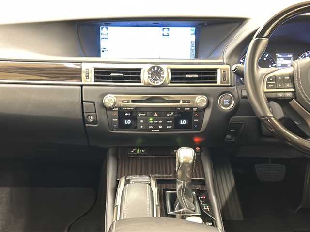 レクサス ＧＳ 350 バージョンL 道央・札幌 2018(平30)年 10.8万km グラファイトブラックガラスフレーク /4WD//サンルーフ//純正ナビ:/(AM/FM/TV/BT/DVD/CD)//追従式クルーズコントロール//パドルシフト//左右独立エアコン//全席シートヒーター//ベンチレーション//レーンキープアシスト//衝突被害軽減システム//シートメモリー//ヘッドライトウォッシャー//フォグランプ//前後コーナーセンサー//エンジンプッシュスタート//スペアキー１本//電動リアゲート