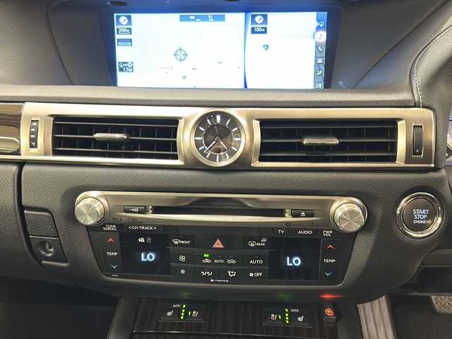 レクサス ＧＳ 350 バージョンL 道央・札幌 2018(平30)年 10.8万km グラファイトブラックガラスフレーク /4WD//サンルーフ//純正ナビ:/(AM/FM/TV/BT/DVD/CD)//追従式クルーズコントロール//パドルシフト//左右独立エアコン//全席シートヒーター//ベンチレーション//レーンキープアシスト//衝突被害軽減システム//シートメモリー//ヘッドライトウォッシャー//フォグランプ//前後コーナーセンサー//エンジンプッシュスタート//スペアキー１本//電動リアゲート