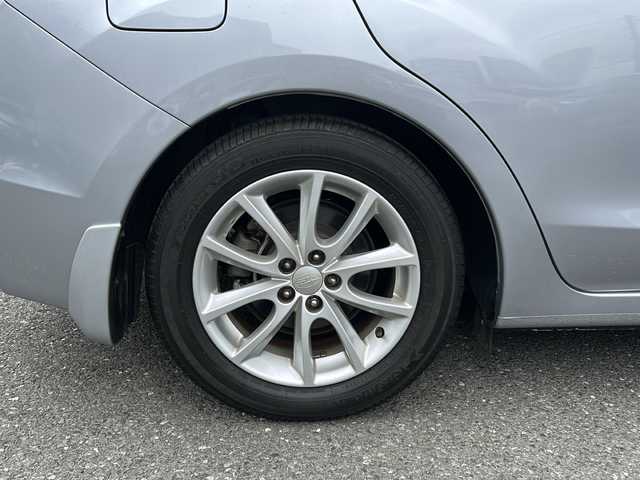 スバル インプレッサ スポーツ 2．0i アイサイト 埼玉県 2014(平26)年 0.9万km シルバー ワンオーナー/登録時走行8675キロ/4WD/アイサイト/衝突軽減ブレーキ/レーンキープ アシスト/マルチファンクションディスプレイ/ナビ/CD/DVD/Bluetooth/フルセグTV/バックカメラ/ウインカードアミラー/純正16インチアルミ/アイドリングストップ/クルーズコントロール/FRコーナーセンサー/パドルシフト/オートエアコン/ドレイブレコーダー/ETC/フロアマット/ドアバイザー/新車保証書/取扱説明書
