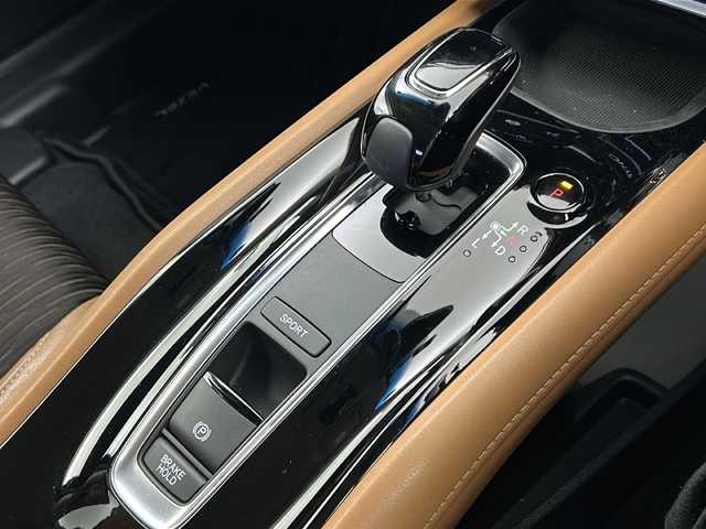 ホンダ ヴェゼル ハイブリッド Z ホンダセンシング 宮城県 2020(令2)年 5.1万km クリスタルブラックパール Honda SENSING	/・衝突軽減ブレーキ	/・アダプティブクルーズコントロール/・車線維持支援システム/・オートハイビーム	/純正7型ナビ/・BT.CD.DVD.SD.USB/フルセグTV/バックカメラ/ドライブレコーダー（F）/ビルトインETC/前席シートヒーター/パドルシフト/横滑り防止装置/アイドリングストップ/LEDヘッドライト/LEDフォグランプ/ステアリングスイッチ/プッシュスタート/スマートキー/純正17inAW/純正フロアマット