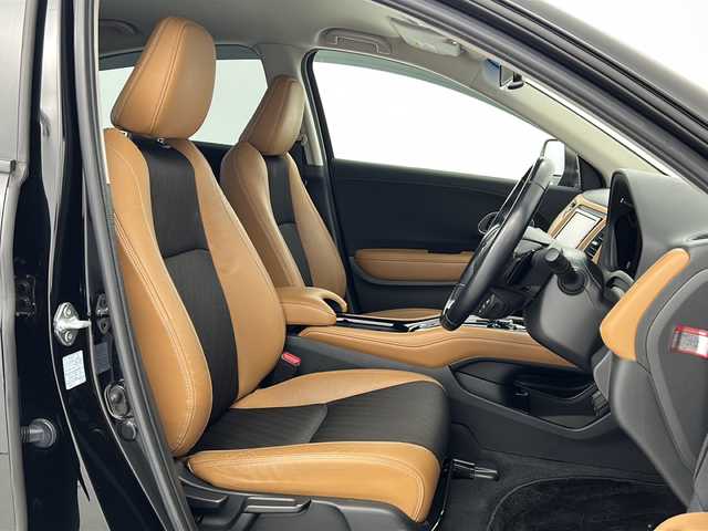 ホンダ ヴェゼル ハイブリッド Z ホンダセンシング 宮城県 2020(令2)年 5.1万km クリスタルブラックパール Honda SENSING	/・衝突軽減ブレーキ	/・アダプティブクルーズコントロール/・車線維持支援システム/・オートハイビーム	/純正7型ナビ/・BT.CD.DVD.SD.USB/フルセグTV/バックカメラ/ドライブレコーダー（F）/ビルトインETC/前席シートヒーター/パドルシフト/横滑り防止装置/アイドリングストップ/LEDヘッドライト/LEDフォグランプ/ステアリングスイッチ/プッシュスタート/スマートキー/純正17inAW/純正フロアマット