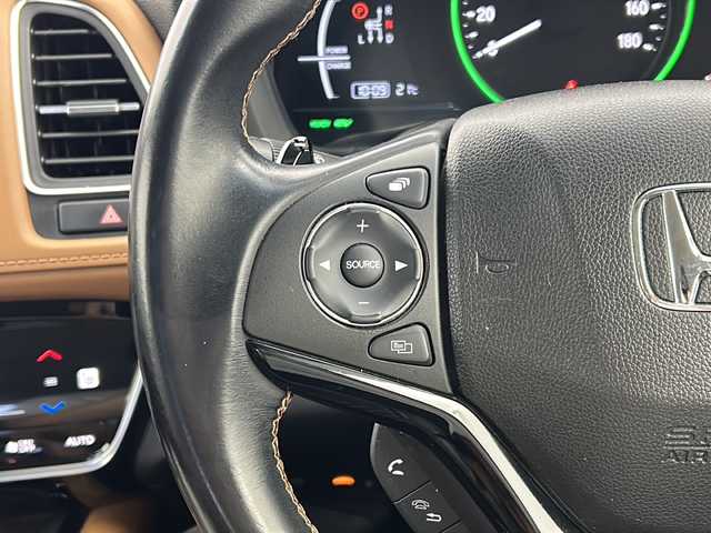 ホンダ ヴェゼル ハイブリッド Z ホンダセンシング 宮城県 2020(令2)年 5.1万km クリスタルブラックパール Honda SENSING	/・衝突軽減ブレーキ	/・アダプティブクルーズコントロール/・車線維持支援システム/・オートハイビーム	/純正7型ナビ/・BT.CD.DVD.SD.USB/フルセグTV/バックカメラ/ドライブレコーダー（F）/ビルトインETC/前席シートヒーター/パドルシフト/横滑り防止装置/アイドリングストップ/LEDヘッドライト/LEDフォグランプ/ステアリングスイッチ/プッシュスタート/スマートキー/純正17inAW/純正フロアマット