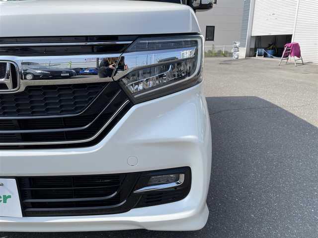 ホンダ Ｎ ＢＯＸ カスタム G L ホンダセンシング 道央・札幌 2018(平30)年 3.4万km プレミアムホワイトパールⅡ ４WD/社外メモリナビ(AM/FM/CD/DVD/BT)/フルセグ(走行中視聴可能)/バックカメラ/ウィンカーミラー/クルーズコントロール/ドアバイザー/プッシュスタート/片側パワースライドドア/ビルトインETC/ベンチシート/前席シートヒーター/横滑り防止装置/レーンキープアシスト/衝突軽減ブレーキ/オートライト/コーナーセンサー/純正フロアマット/片側パワースライドドア/スペアキー×2/エンジンスターター