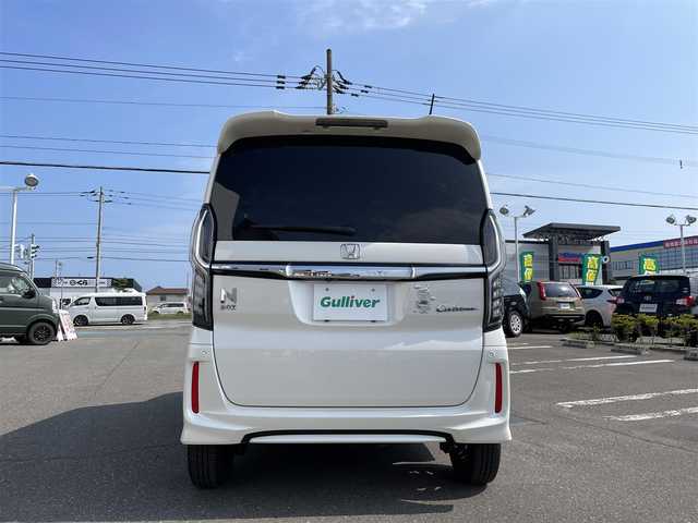 ホンダ Ｎ ＢＯＸ カスタム G L ホンダセンシング 道央・札幌 2018(平30)年 3.4万km プレミアムホワイトパールⅡ ４WD/社外メモリナビ(AM/FM/CD/DVD/BT)/フルセグ(走行中視聴可能)/バックカメラ/ウィンカーミラー/クルーズコントロール/ドアバイザー/プッシュスタート/片側パワースライドドア/ビルトインETC/ベンチシート/前席シートヒーター/横滑り防止装置/レーンキープアシスト/衝突軽減ブレーキ/オートライト/コーナーセンサー/純正フロアマット/片側パワースライドドア/スペアキー×2/エンジンスターター