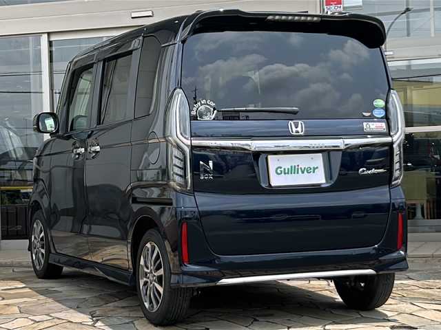 ホンダ Ｎ ＢＯＸ カスタム L 静岡県 2021(令3)年 4.1万km ミッドナイトブルービームM ホンダセンシング/・衝突軽減ブレーキ/・アクティブクルーズコントロール/・レーンキープアシスト/・ロードサインアシスト/純正ナビ/・フルセグTV/・CD/DVD/Bluetooth/ラジオ/主要装備/・片側パワースライドドア/・バックカメラ/・ステアリングスイッチ/・オートライト/・LEDヘッドライト/・ETC