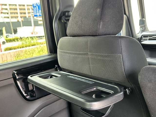 ホンダ Ｎ ＢＯＸ カスタム L 静岡県 2021(令3)年 4.1万km ミッドナイトブルービームM ホンダセンシング/・衝突軽減ブレーキ/・アクティブクルーズコントロール/・レーンキープアシスト/・ロードサインアシスト/純正ナビ/・フルセグTV/・CD/DVD/Bluetooth/ラジオ/主要装備/・片側パワースライドドア/・バックカメラ/・ステアリングスイッチ/・オートライト/・LEDヘッドライト/・ETC