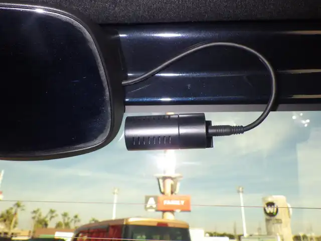 ホンダ Ｎ ＢＯＸ カスタム L 千葉県 2021(令3)年 4.1万km ミッドナイトブルービームM ホンダセンシング/・衝突軽減ブレーキ（CMBS）/・車線維持支援システム（LKAS）/・アダプティブクルーズコントロール（ACC）/・後方誤発進抑制機能/・誤発進抑制機能/左パワースライドドア/右イージークローザードア/純正SDナビ/地デジTV/【DVD/CD再生機能　Bluetooth接続】/バックカメラ/ドライブレコーダー（前後撮影）/前席シートヒーター/ETC/LEDヘッドライト/フォグライト/ウインカーミラー/リアコーナーセンサー/純正14インチアルミホイル/サイド/カーテンエアバッグ/スマートキー