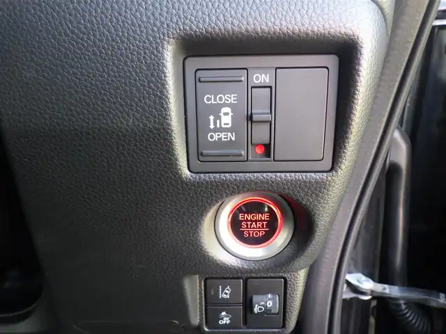 ホンダ Ｎ ＢＯＸ カスタム L 千葉県 2021(令3)年 4.1万km ミッドナイトブルービームM ホンダセンシング/・衝突軽減ブレーキ（CMBS）/・車線維持支援システム（LKAS）/・アダプティブクルーズコントロール（ACC）/・後方誤発進抑制機能/・誤発進抑制機能/左パワースライドドア/右イージークローザードア/純正SDナビ/地デジTV/【DVD/CD再生機能　Bluetooth接続】/バックカメラ/ドライブレコーダー（前後撮影）/前席シートヒーター/ETC/LEDヘッドライト/フォグライト/ウインカーミラー/リアコーナーセンサー/純正14インチアルミホイル/サイド/カーテンエアバッグ/スマートキー