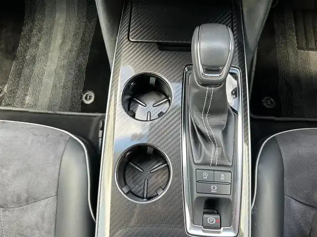 トヨタ クラウン RS アドバンス 栃木県 2019(平31)年 4.1万km ホワイトパールクリスタルシャイン トヨタセーフティセンス/純正ナビ/フルセグTV/DVD/Bluetooth/USB/パノラミックビューモニター/ビルトインETC/前後ドライブレコーダー/前席パワーシート/前席シートヒーター/レーダークルーズコントロール/プッシュスタート/ステアリングリモコン/LEDオートライト/LEDフォグランプ/純正18インチAW/アイドリングストップ/横滑り防止装置/シートメモリ/ハンドルヒーター/パドルシフト/電動格納ミラー/ドアバイザー