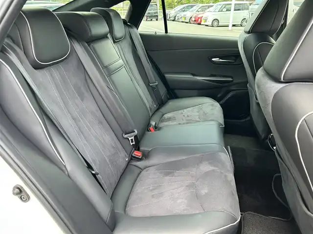 トヨタ クラウン RS アドバンス 栃木県 2019(平31)年 4.1万km ホワイトパールクリスタルシャイン トヨタセーフティセンス/純正ナビ/フルセグTV/DVD/Bluetooth/USB/パノラミックビューモニター/ビルトインETC/前後ドライブレコーダー/前席パワーシート/前席シートヒーター/レーダークルーズコントロール/プッシュスタート/ステアリングリモコン/LEDオートライト/LEDフォグランプ/純正18インチAW/アイドリングストップ/横滑り防止装置/シートメモリ/ハンドルヒーター/パドルシフト/電動格納ミラー/ドアバイザー