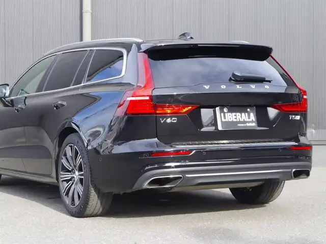 ボルボ Ｖ６０ T5 インスクリプション 香川県 2019(平31)年 3.3万km オニキスブラックP 純正ナビ/360度カメラ/ACC/レーンキープアシスト/サンルーフ/茶革/パワーシート/エアシート/シートヒーター/18インチAW