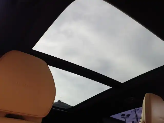 ボルボ Ｖ６０ T5 インスクリプション 香川県 2019(平31)年 3.3万km オニキスブラックP 純正ナビ/360度カメラ/ACC/レーンキープアシスト/サンルーフ/茶革/パワーシート/エアシート/シートヒーター/18インチAW