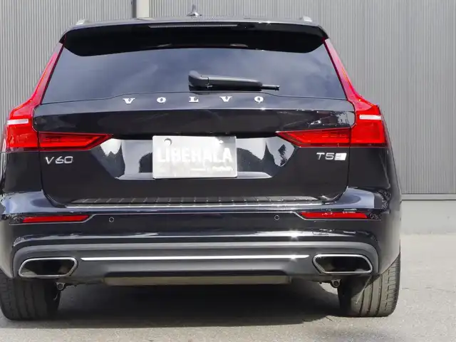 ボルボ Ｖ６０ T5 インスクリプション 香川県 2019(平31)年 3.3万km オニキスブラックP 純正ナビ/360度カメラ/ACC/レーンキープアシスト/サンルーフ/茶革/パワーシート/エアシート/シートヒーター/18インチAW