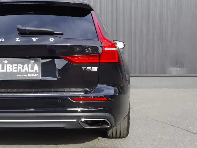 ボルボ Ｖ６０ T5 インスクリプション 香川県 2019(平31)年 3.3万km オニキスブラックP 純正ナビ/360度カメラ/ACC/レーンキープアシスト/サンルーフ/茶革/パワーシート/エアシート/シートヒーター/18インチAW