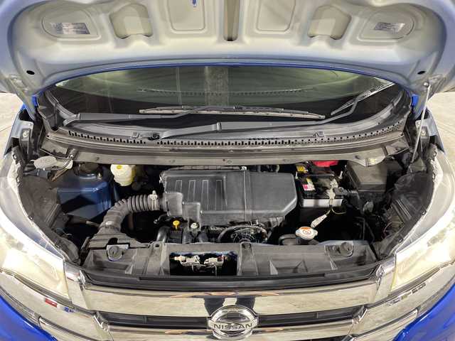 日産 デイズ ハイウェイスターX 福岡県 2016(平28)年 4.3万km オーシャンブルーP 社外ディスプレイオーディオ（FM、AM、CD、DVD、iPod）/全周囲カメラ/横滑り防止装置/衝突被害軽減システム/ドライブレコーダー/スマートキー（スペア1本）