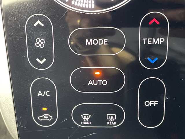 日産 デイズ ハイウェイスターX 福岡県 2016(平28)年 4.3万km オーシャンブルーP 社外ディスプレイオーディオ（FM、AM、CD、DVD、iPod）/全周囲カメラ/横滑り防止装置/衝突被害軽減システム/ドライブレコーダー/スマートキー（スペア1本）