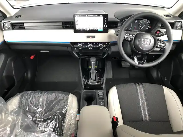 ホンダ ヴェゼル ハイブリッド e:HEV Z PLaYパッケージ 愛知県 2025(令7)年 0.1千km パールⅡ ディスプレイオーディオ　/バックカメラ　/置くだけ充電　/パドルシフト　/追従クルコン　/パワーバックドア　/ＥＴＣ２．０　/ＢＳＭ　/シートヒーター　/ハーフレザー　/タイプＣ　/フルセグＴＶ　/ステアヒーター