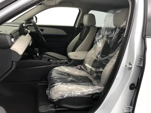 ホンダ ヴェゼル ハイブリッド e:HEV Z PLaYパッケージ 愛知県 2025(令7)年 0.1千km パールⅡ ディスプレイオーディオ　/バックカメラ　/置くだけ充電　/パドルシフト　/追従クルコン　/パワーバックドア　/ＥＴＣ２．０　/ＢＳＭ　/シートヒーター　/ハーフレザー　/タイプＣ　/フルセグＴＶ　/ステアヒーター