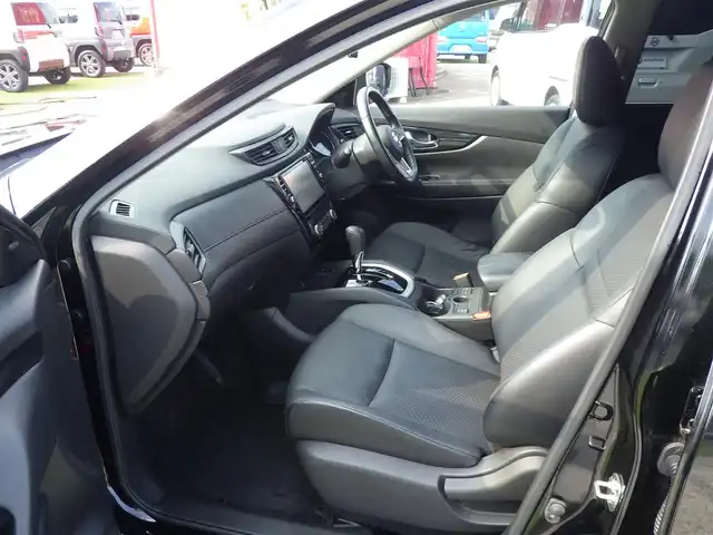 日産 エクストレイル 20Xi 千葉県 2020(令2)年 4.7万km ダイヤモンドブラック エマージェンシーブレーキ/プロパイロット/インテリジェントクルーズコントロール/インテリジェントルームミラー/パワーバックドア/9インチ純正SDナビ/地デジTV/【BD/DVD/CD再生機能　Bluetooth接続】/アラウンドビューモニター/ドライブレコーダー/各席シートヒーター/革巻きステアリング/ステアリングスイッチ/ETC/LEDヘッドライト/フォグライト/ウインカーミラー/コーナーセンサー/純正18インチアルミホイル/インテリジェントキー