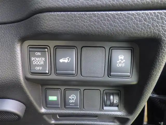 日産 エクストレイル 20Xi 千葉県 2020(令2)年 4.7万km ダイヤモンドブラック エマージェンシーブレーキ/プロパイロット/インテリジェントクルーズコントロール/インテリジェントルームミラー/パワーバックドア/9インチ純正SDナビ/地デジTV/【BD/DVD/CD再生機能　Bluetooth接続】/アラウンドビューモニター/ドライブレコーダー/各席シートヒーター/革巻きステアリング/ステアリングスイッチ/ETC/LEDヘッドライト/フォグライト/ウインカーミラー/コーナーセンサー/純正18インチアルミホイル/インテリジェントキー